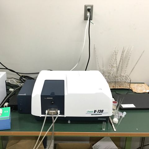 紫外－可視スペクトル（UV-vis）