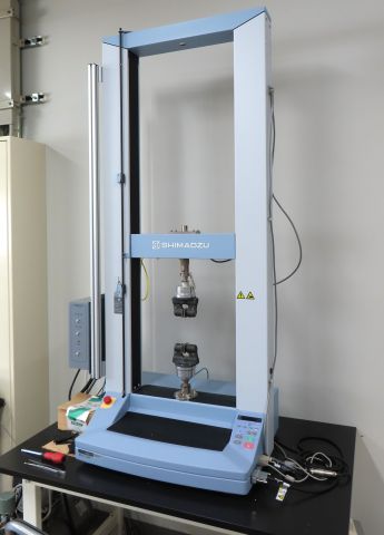 引張試験機